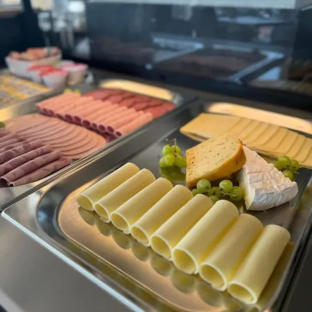 酒店 海尔布隆城市酒店 3*