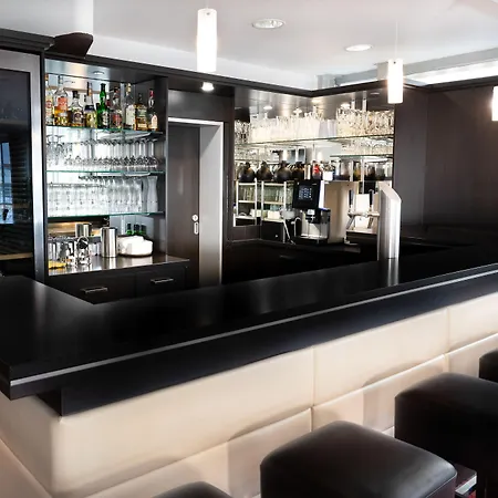 海尔布隆城市酒店 酒店 3*