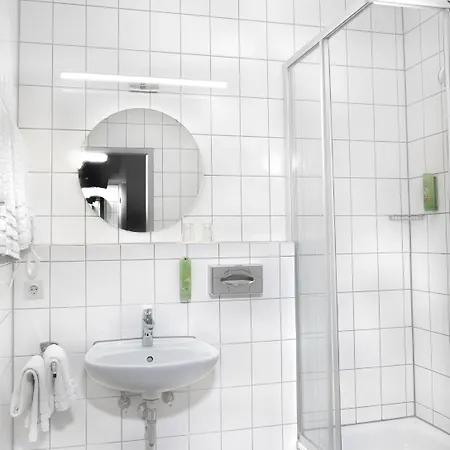 海尔布隆城市酒店 酒店