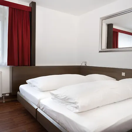 酒店 海尔布隆城市酒店 3*