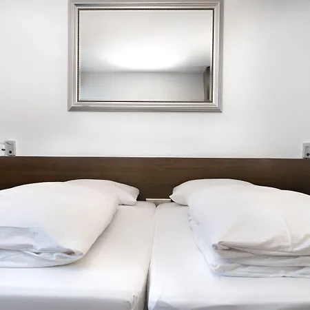 酒店 海尔布隆城市酒店 3*